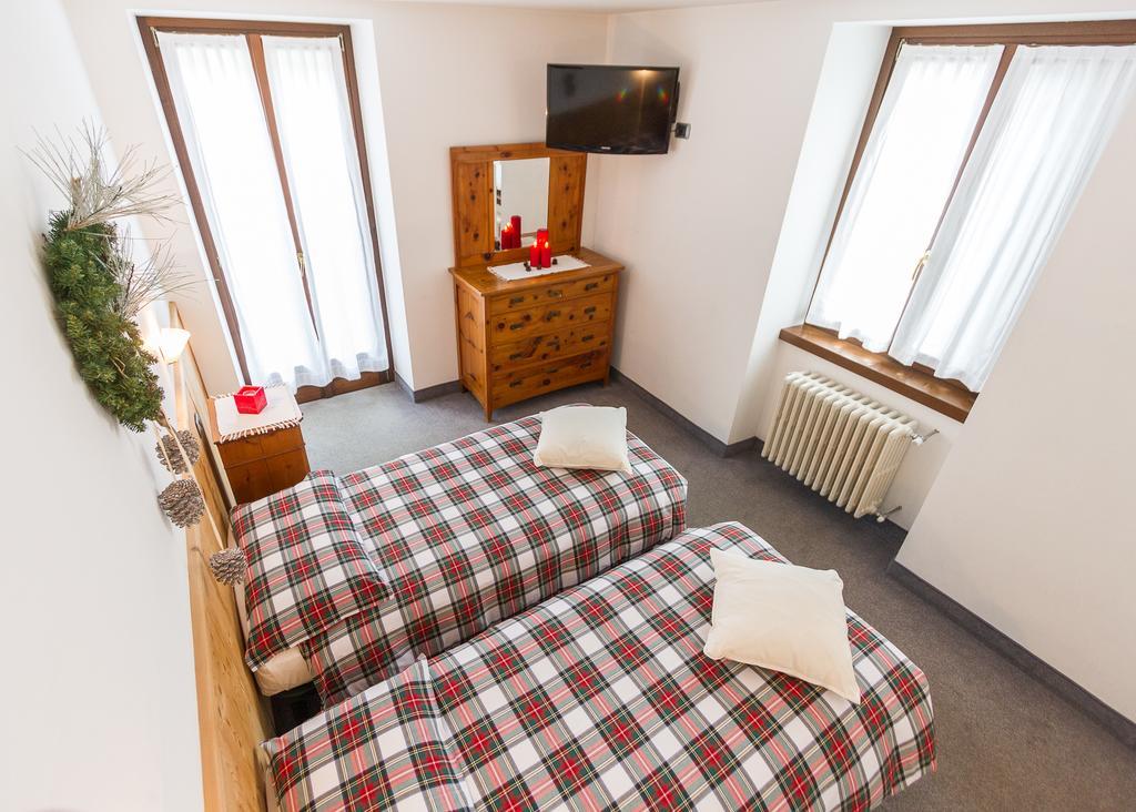 Hotel Compagnoni Санта-Катерина-ди-Вальфурва Экстерьер фото