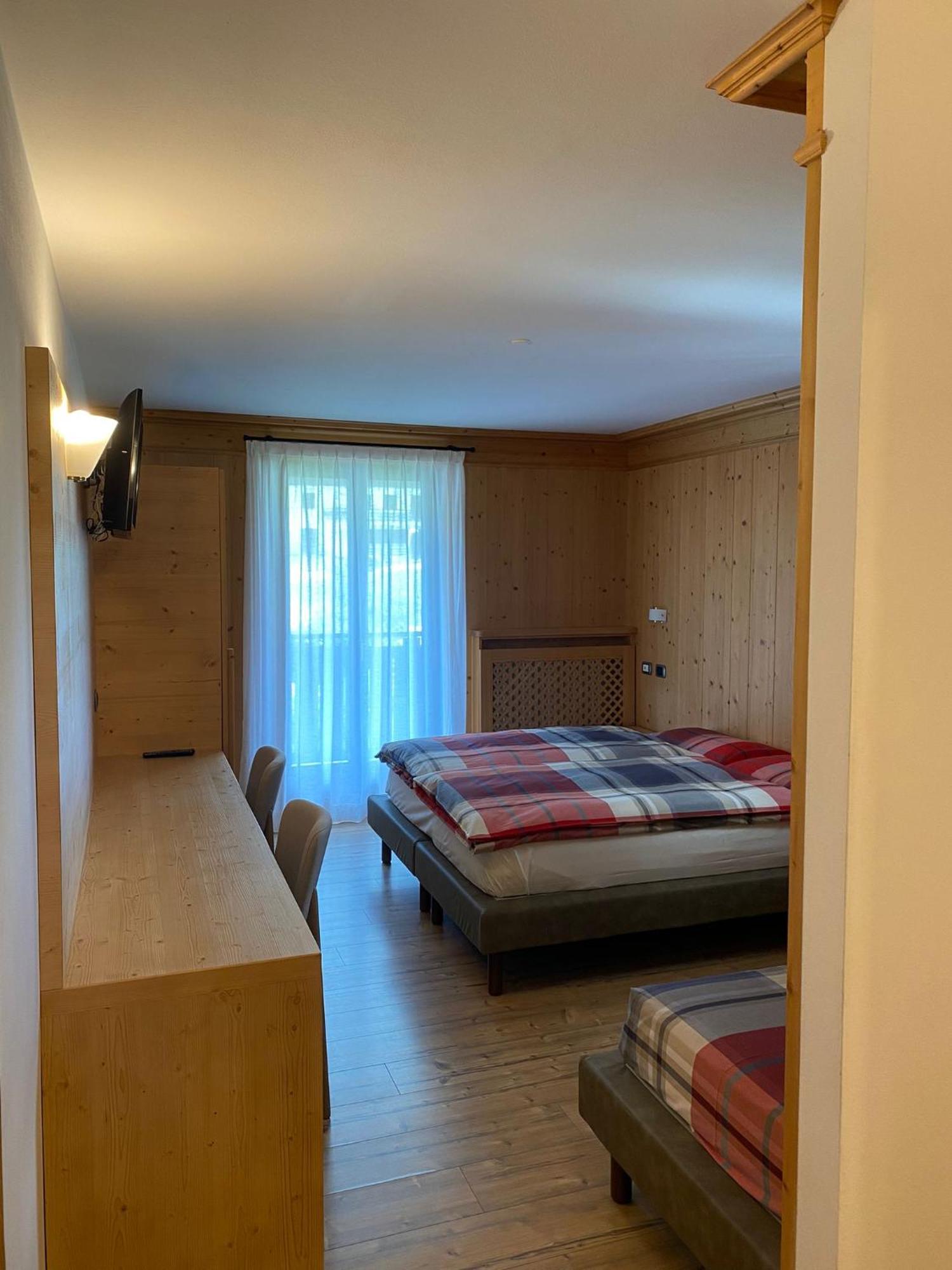 Hotel Compagnoni Санта-Катерина-ди-Вальфурва Экстерьер фото