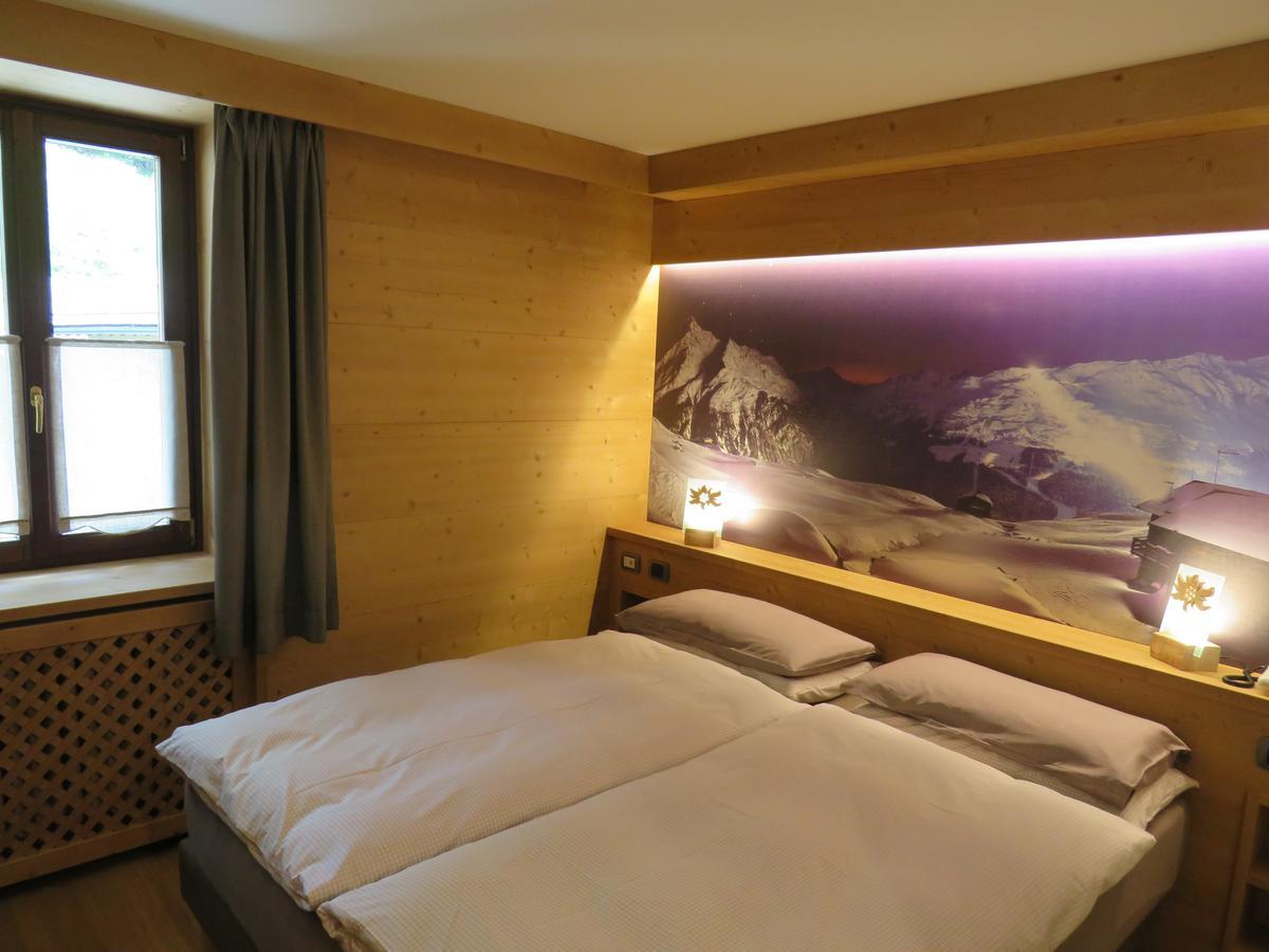 Hotel Compagnoni Санта-Катерина-ди-Вальфурва Экстерьер фото