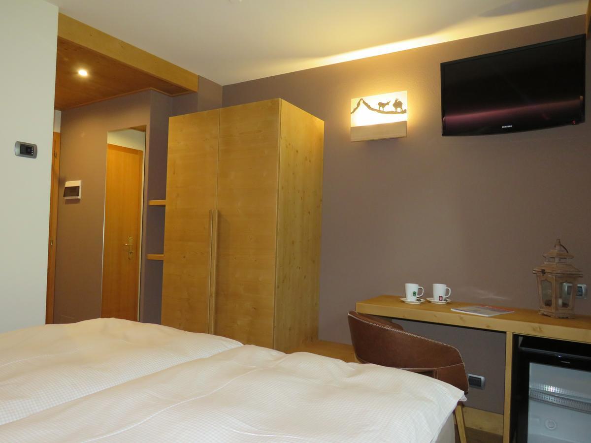 Hotel Compagnoni Санта-Катерина-ди-Вальфурва Экстерьер фото